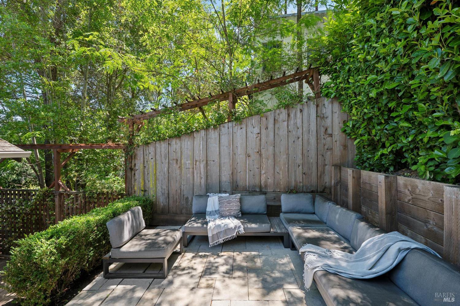 MLS #326040429 image #30