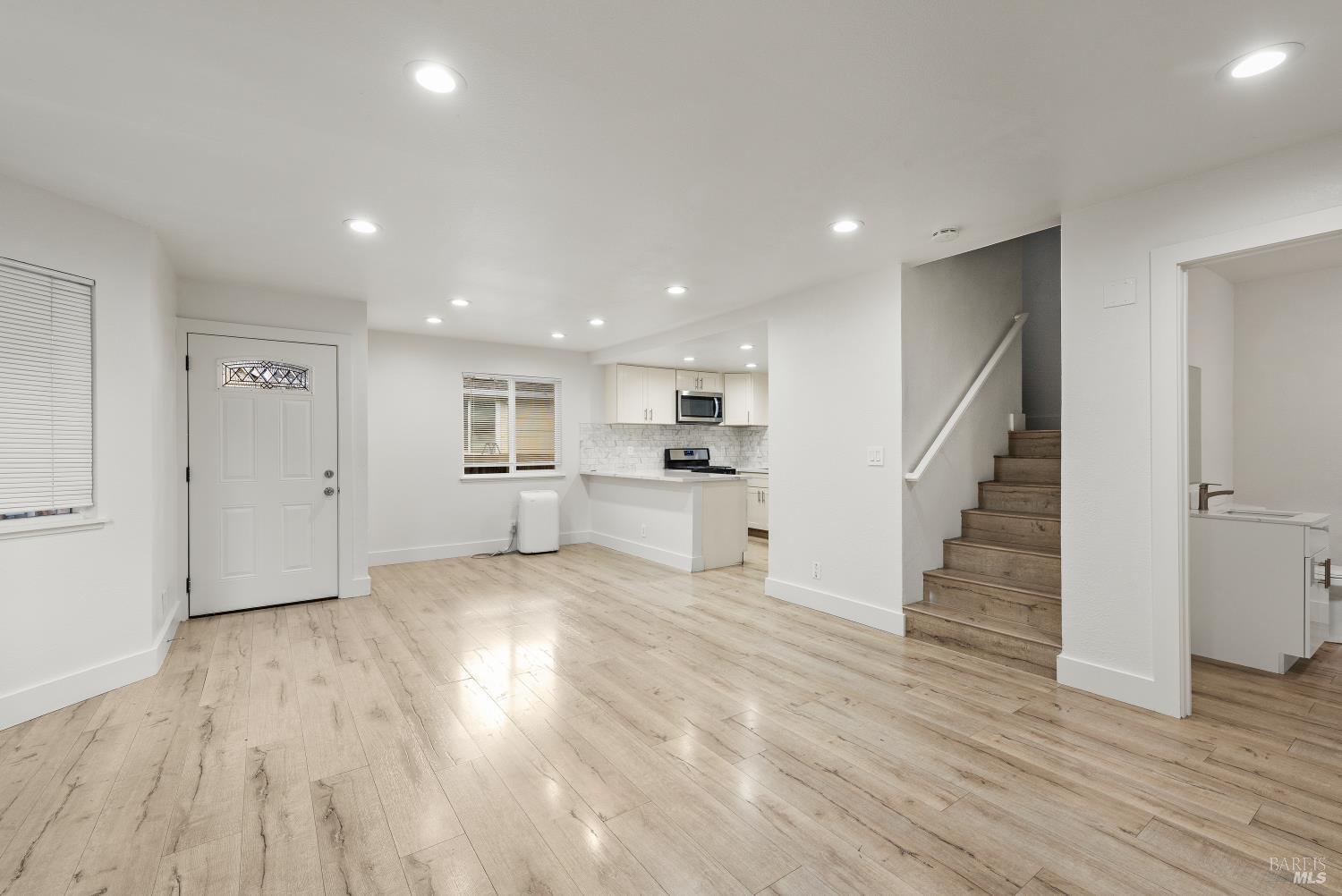 MLS #326040498 image #15
