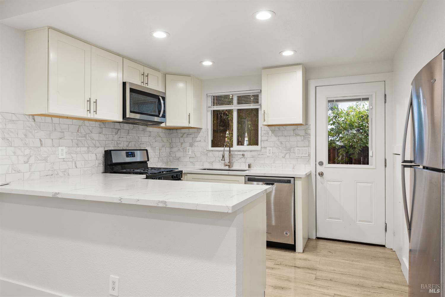 MLS #326040498 image #17
