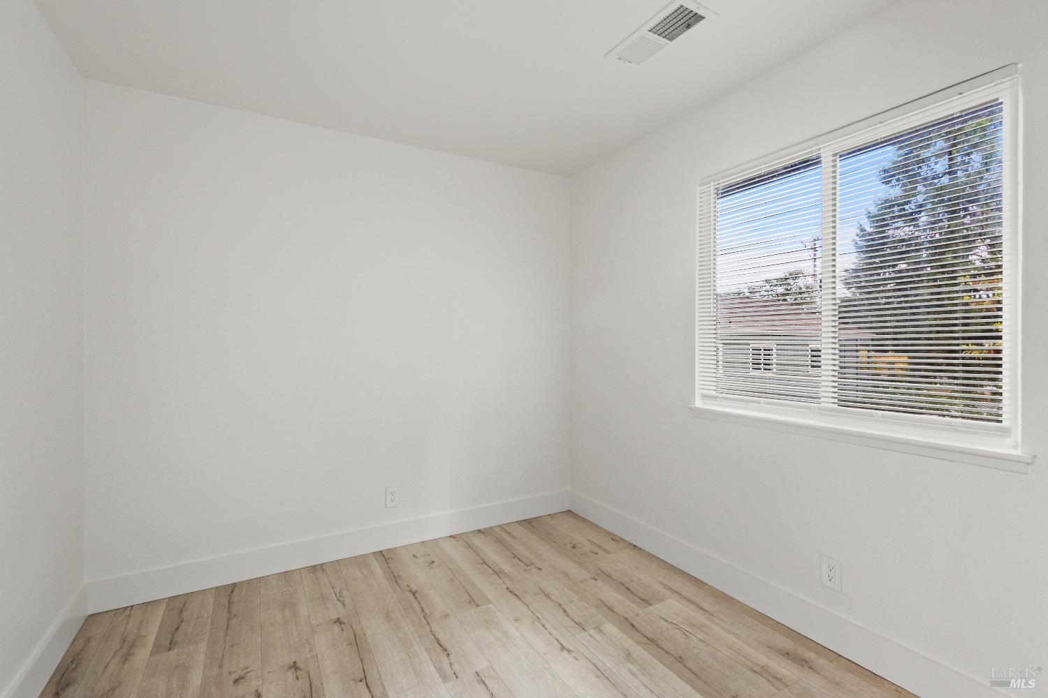 MLS #326040498 image #24