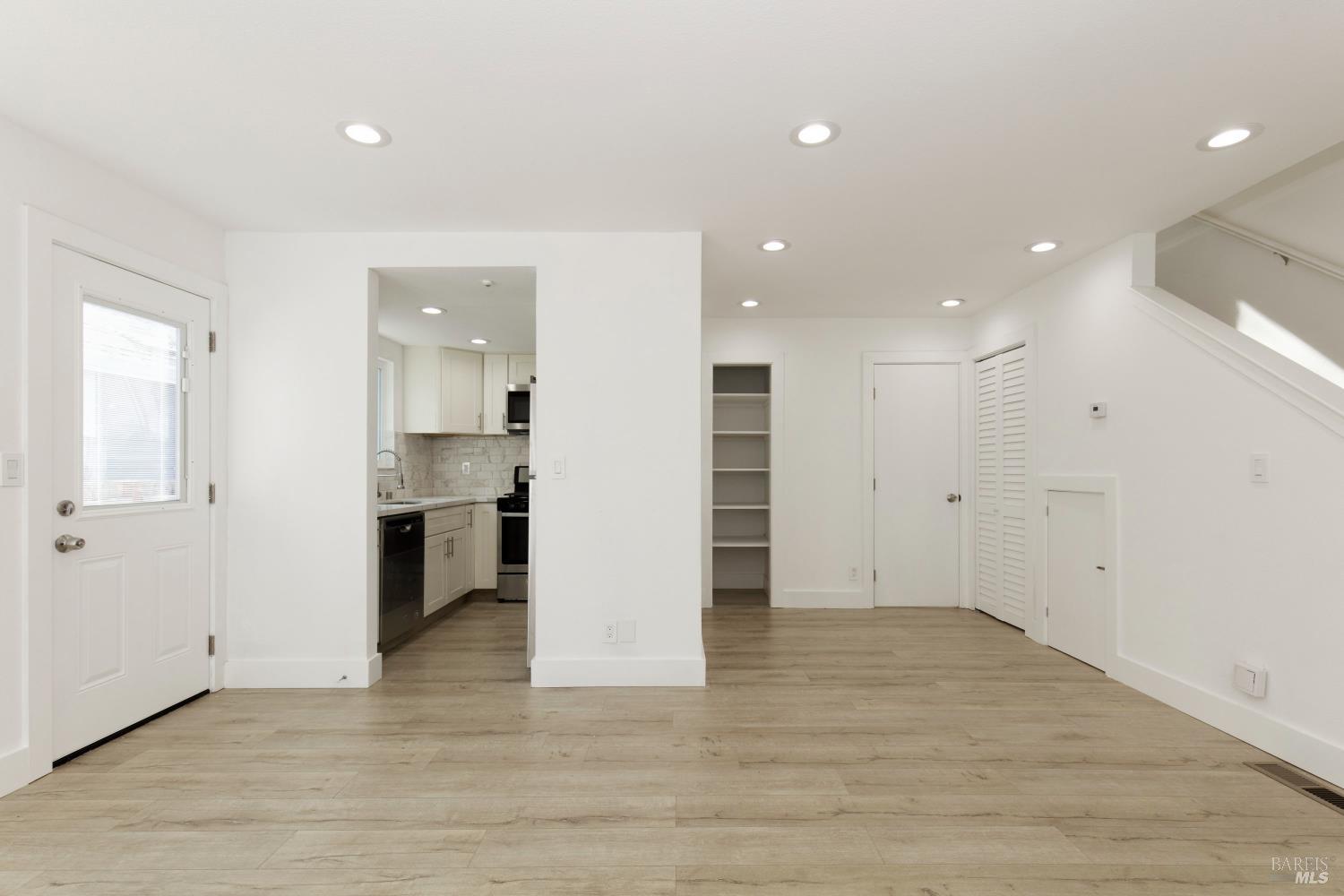 MLS #326040498 image #5