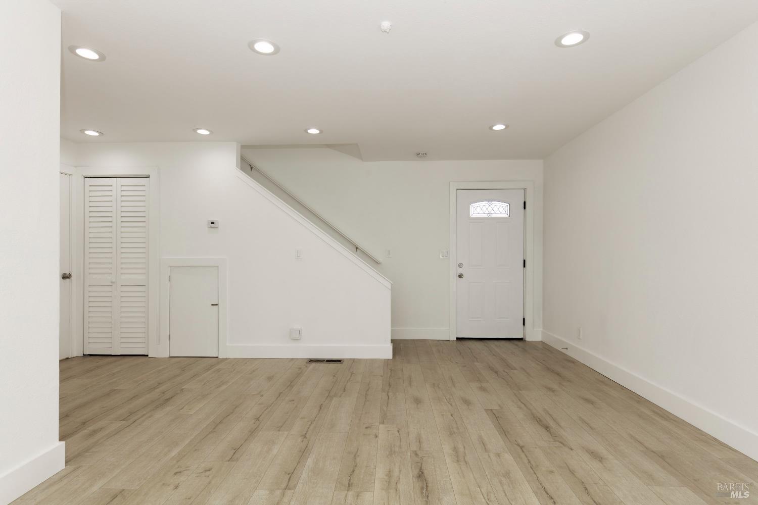 MLS #326040498 image #6