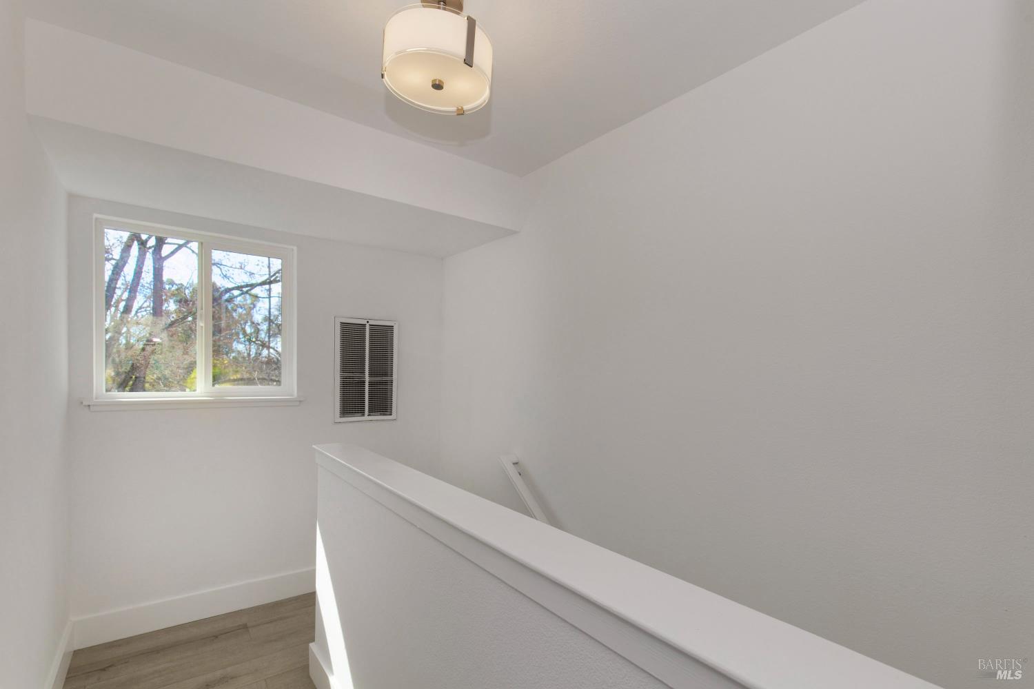 MLS #326040498 image #9