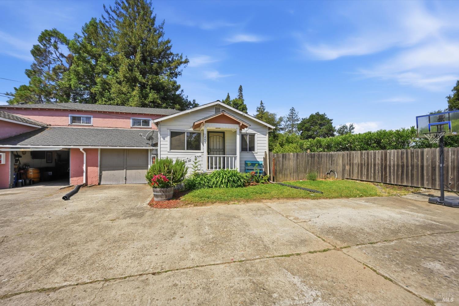 MLS #326040563 image #2