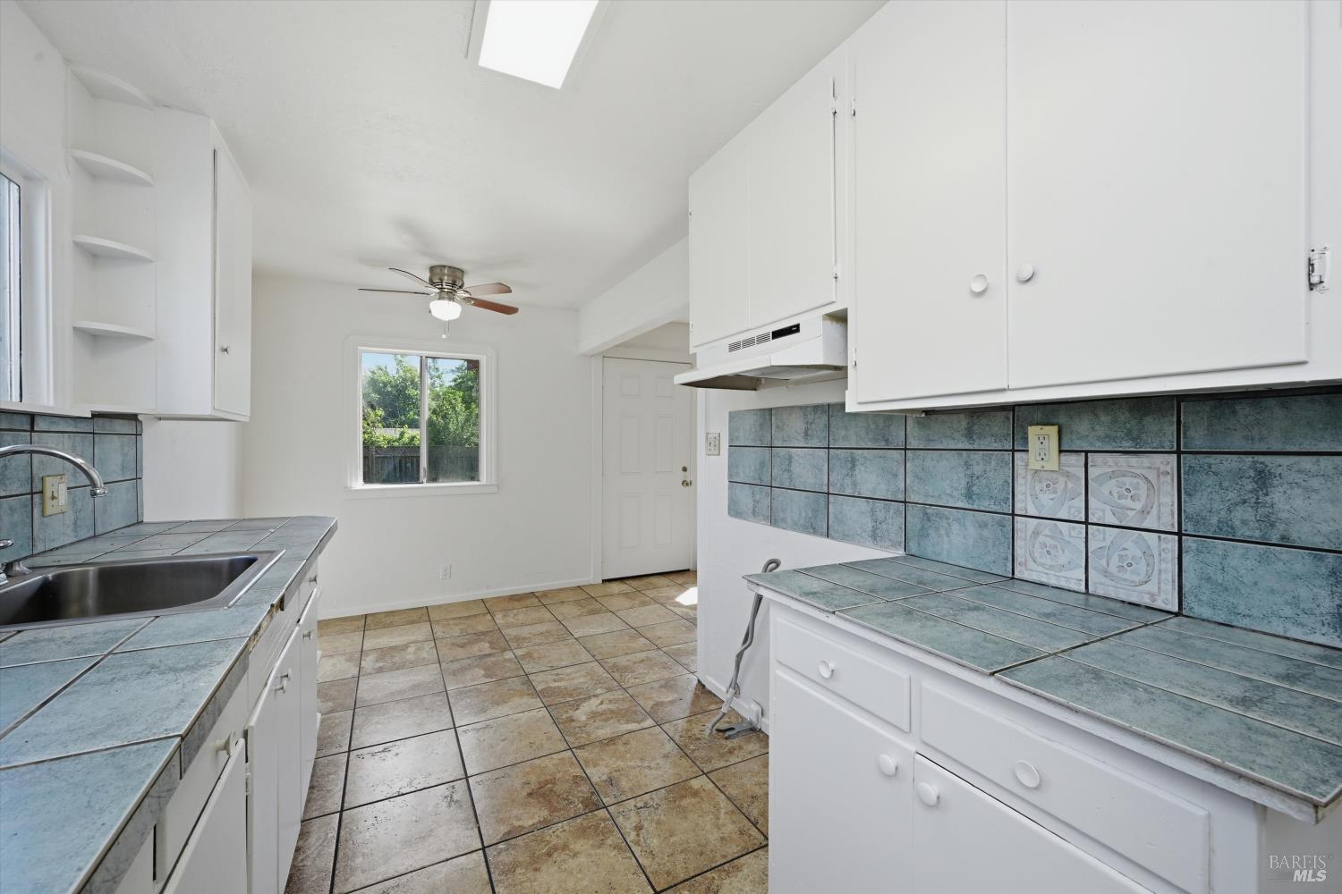 MLS #326040563 image #7