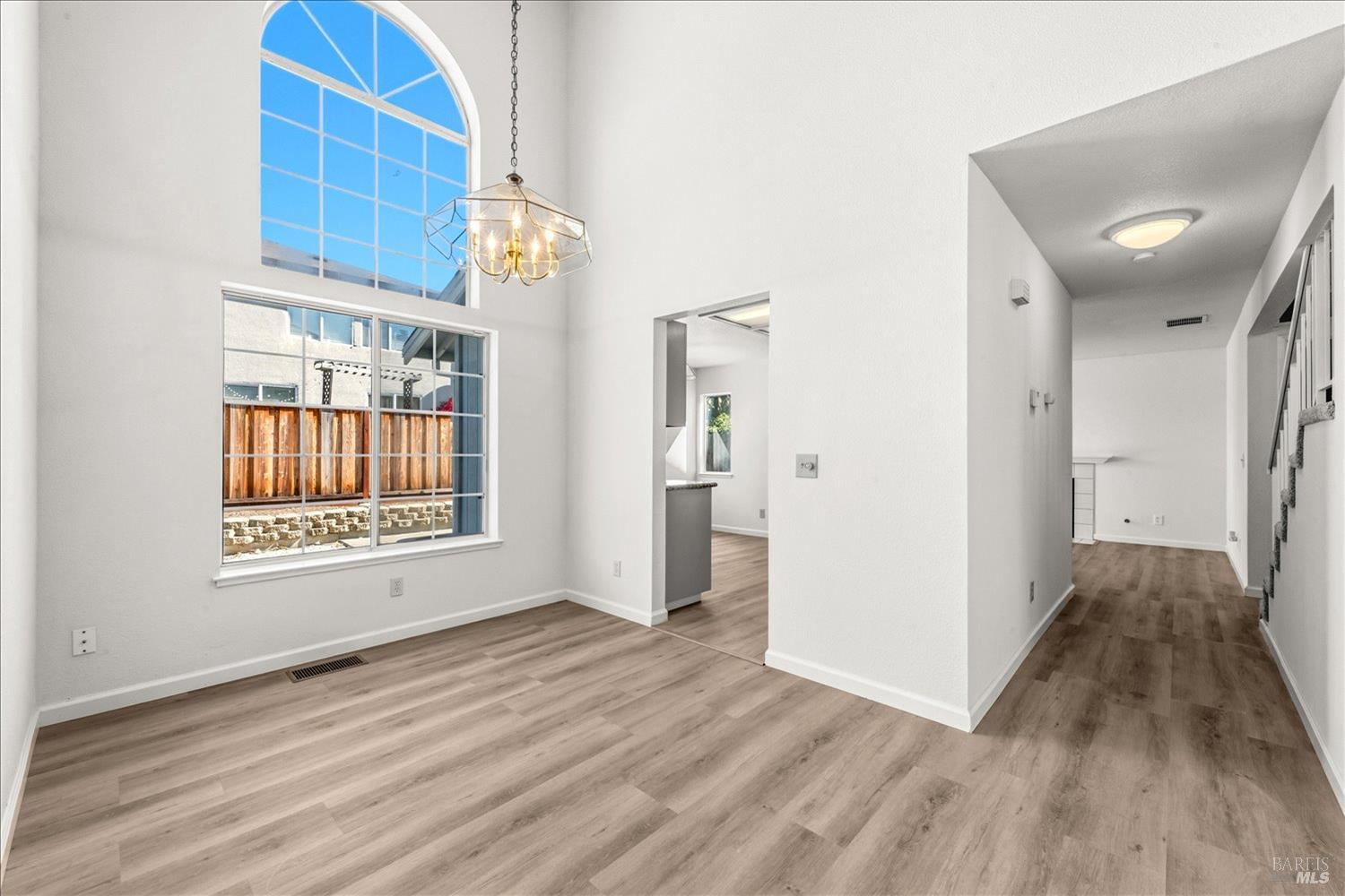 MLS #326040612 image #12