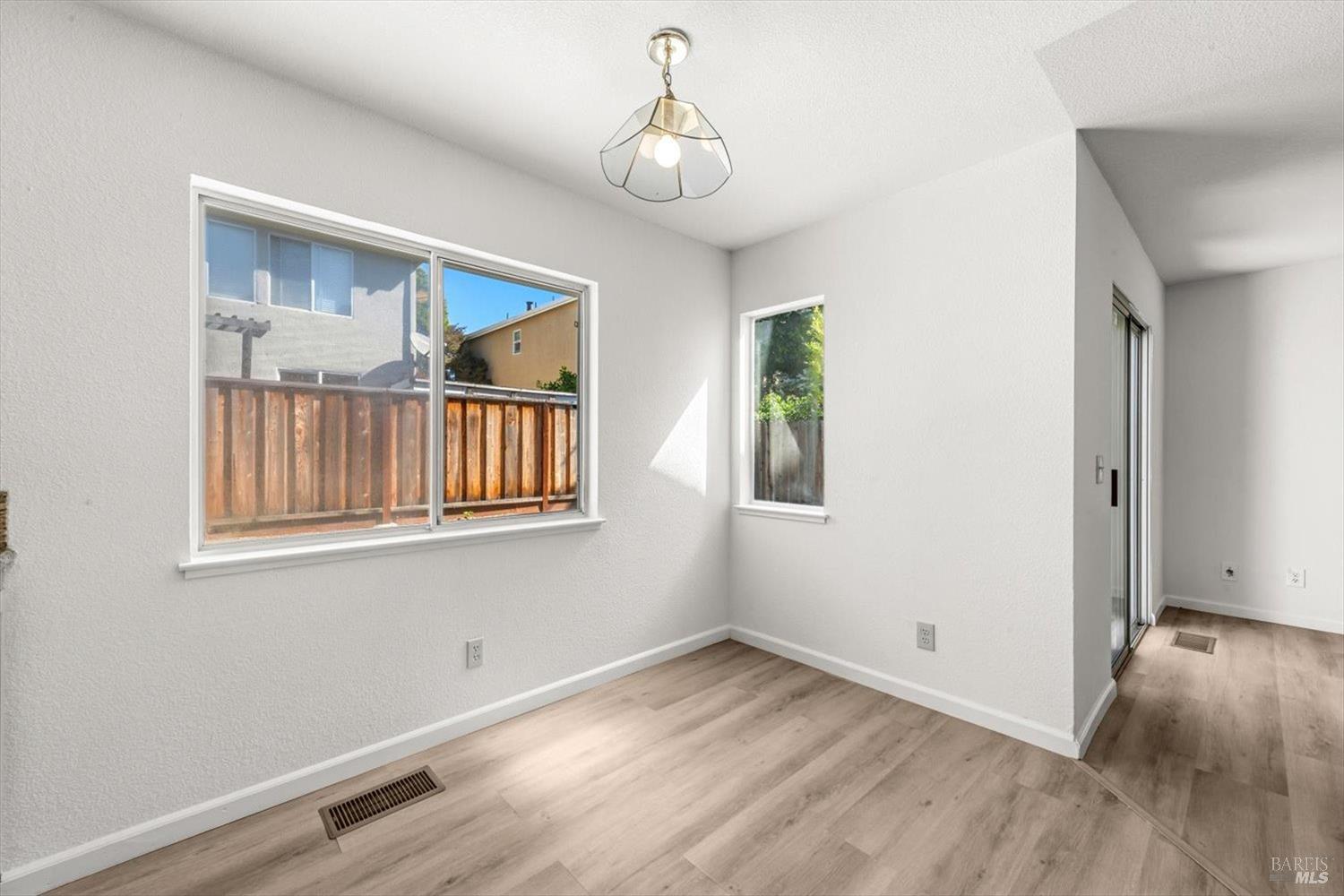 MLS #326040612 image #16