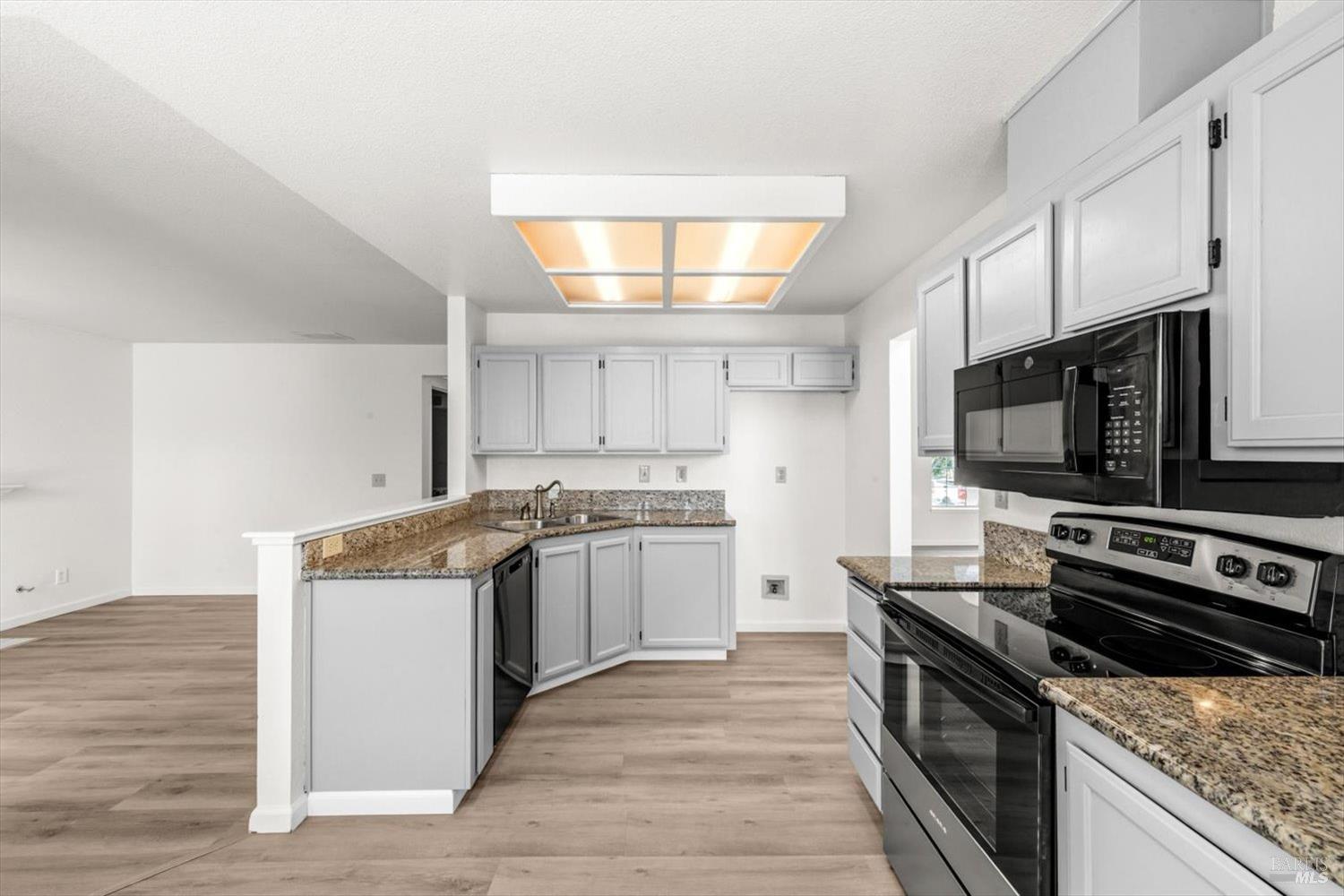 MLS #326040612 image #22