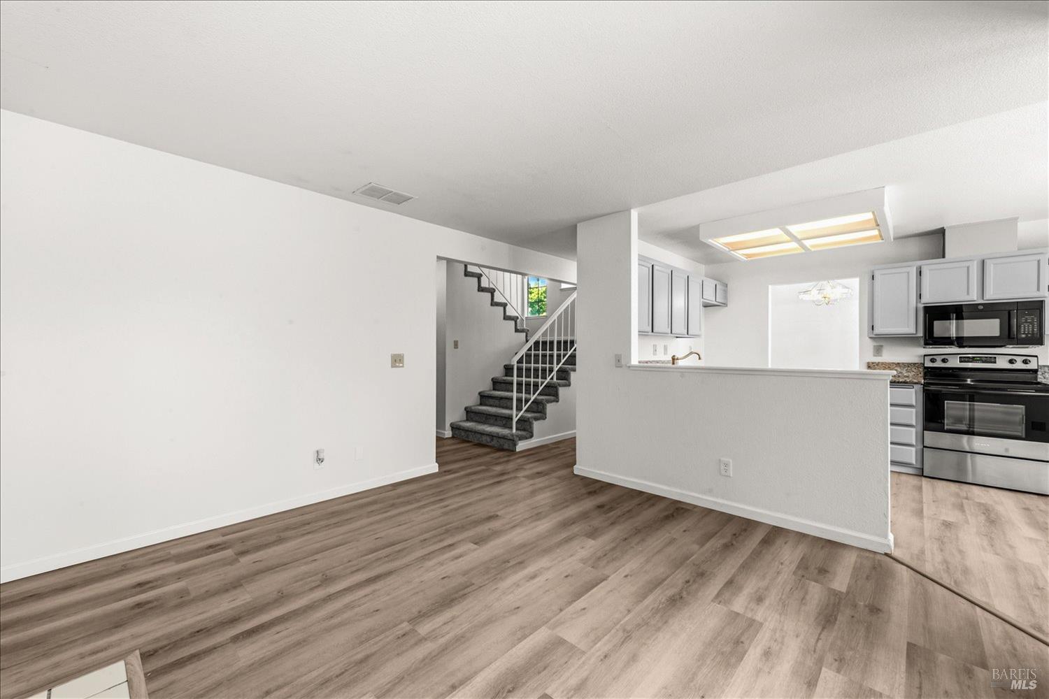 MLS #326040612 image #27