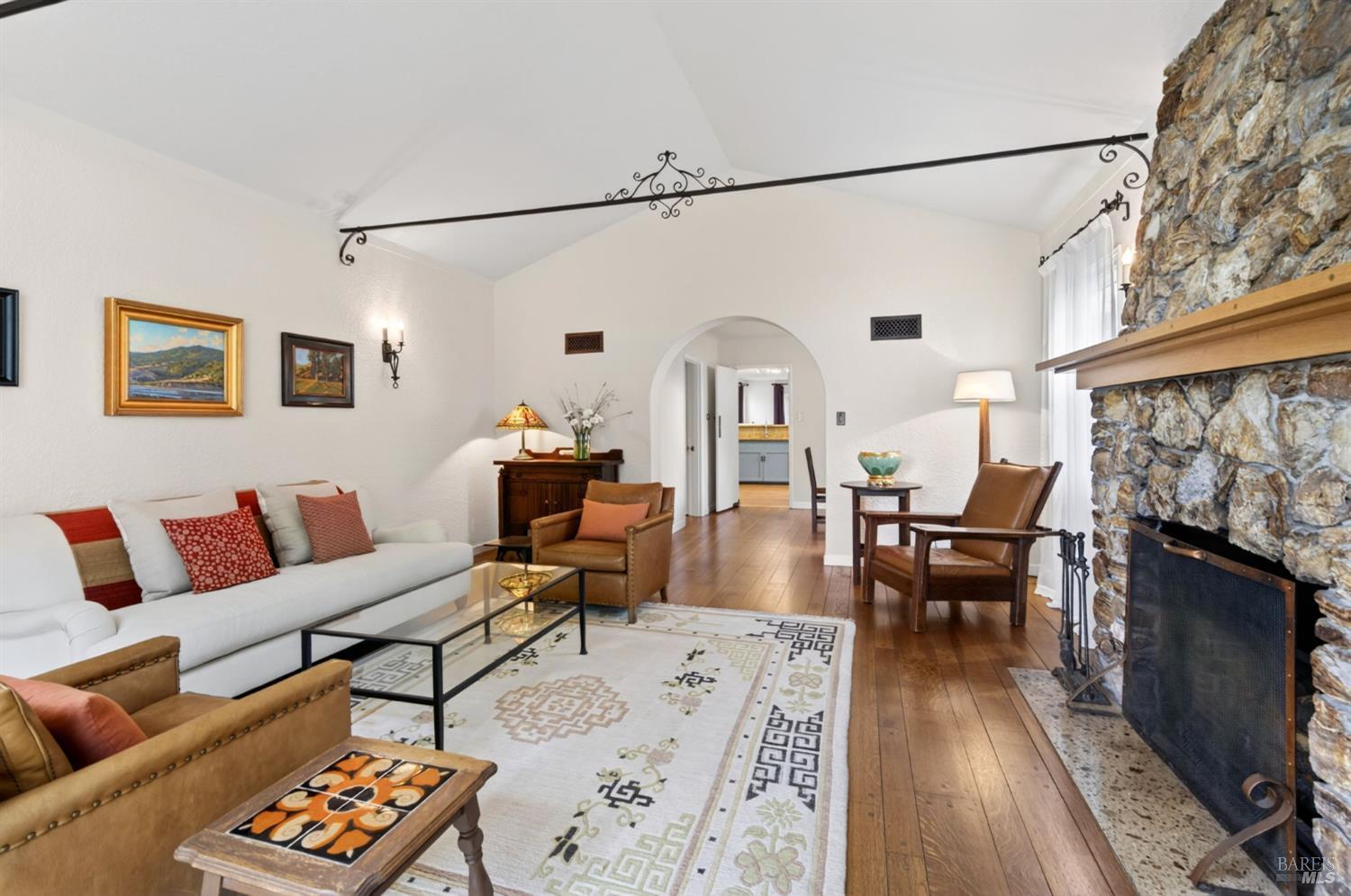 MLS #326040654 image #6