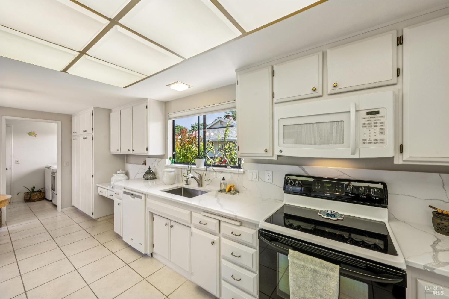 MLS #326041794 image #16