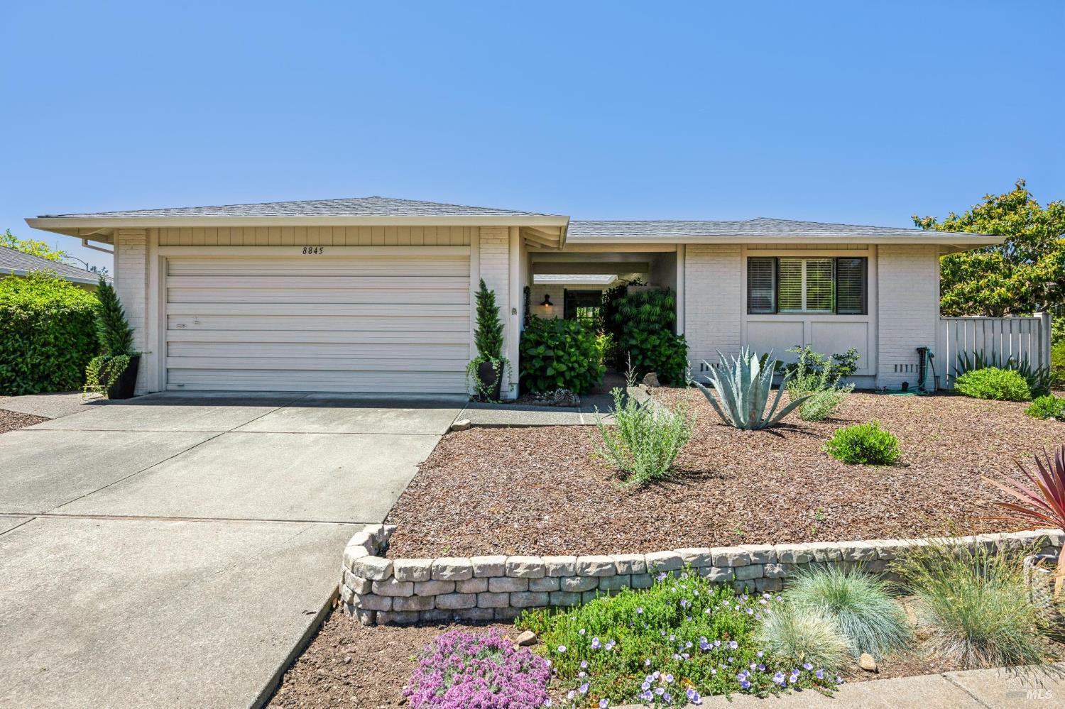 MLS #326041794 image #2