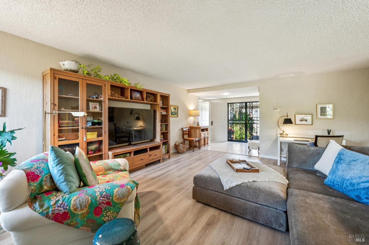 MLS #326041794 image #9