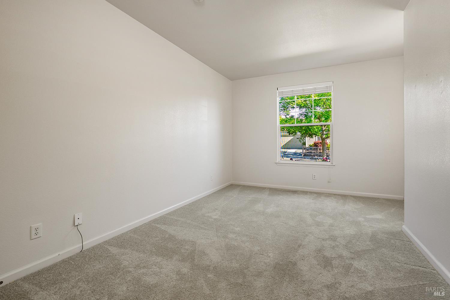 MLS #326041896 image #16