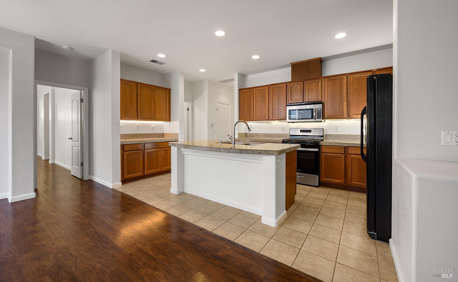 MLS #326041896 image #5