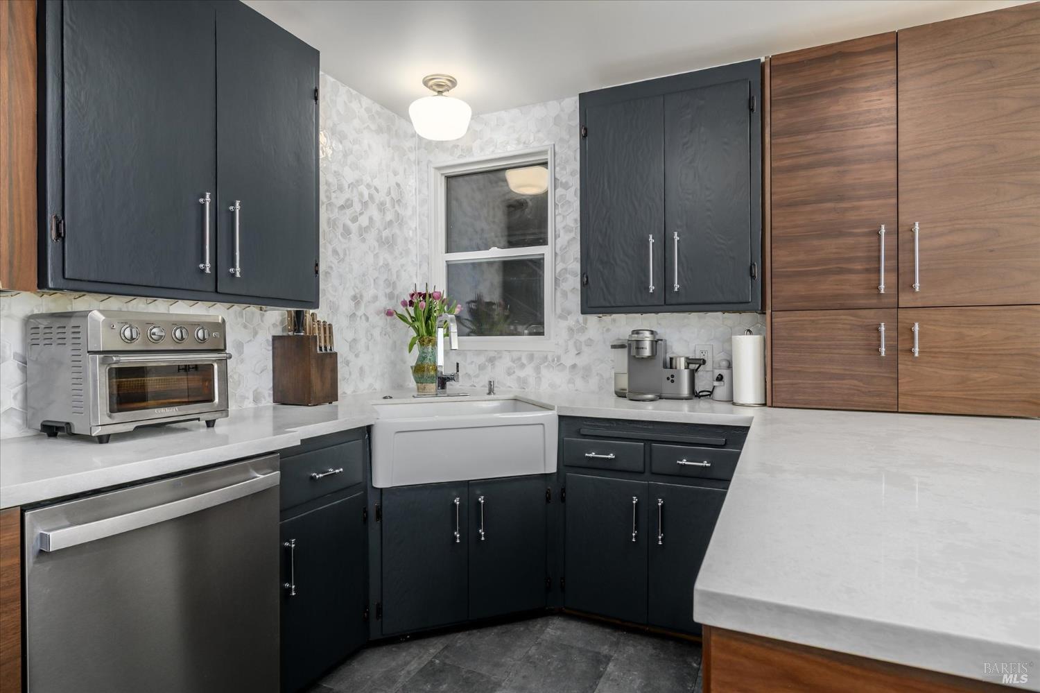 MLS #326042022 image #3