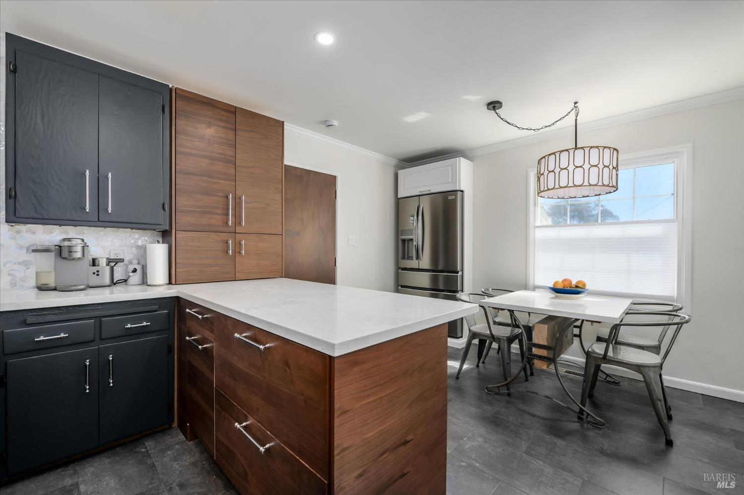 MLS #326042022 image #5
