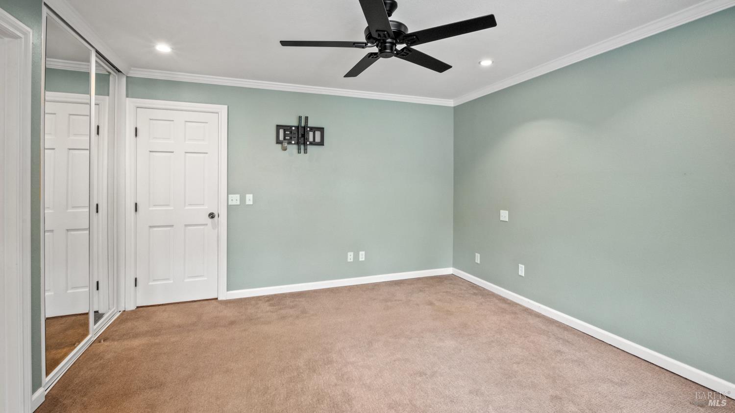 MLS #326043720 image #40