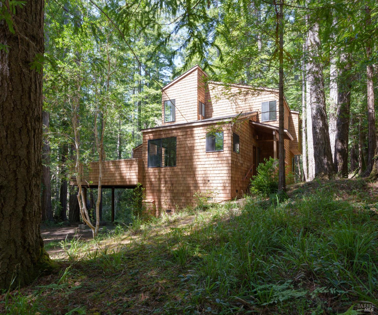 MLS #326043749 image #1