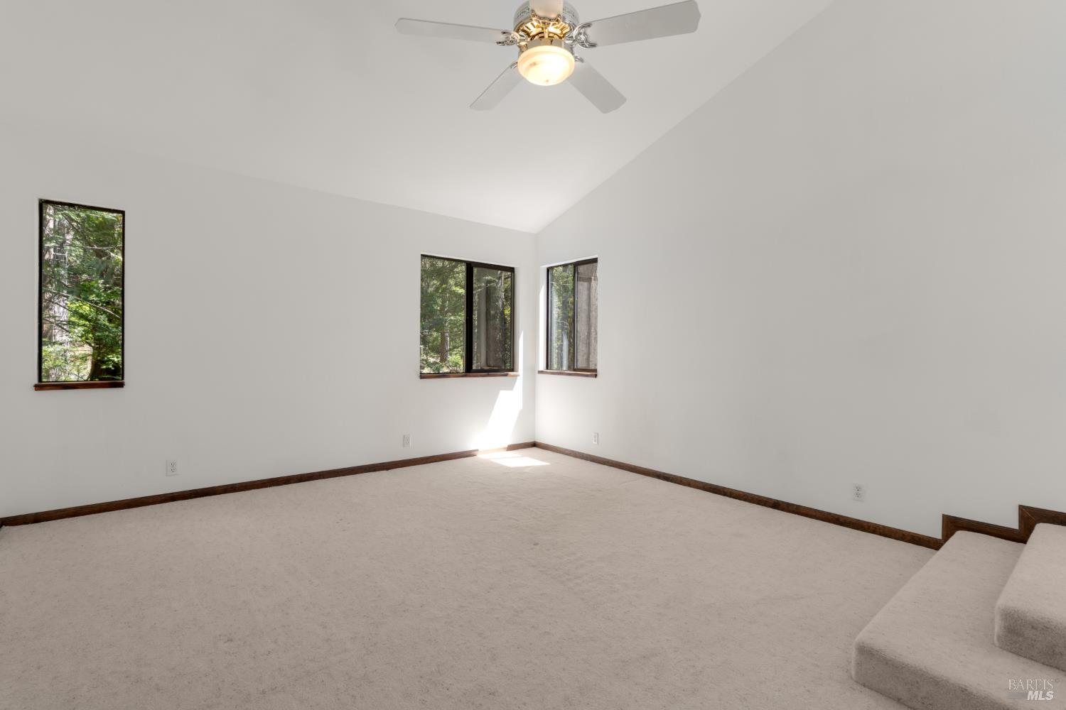 MLS #326043749 image #16