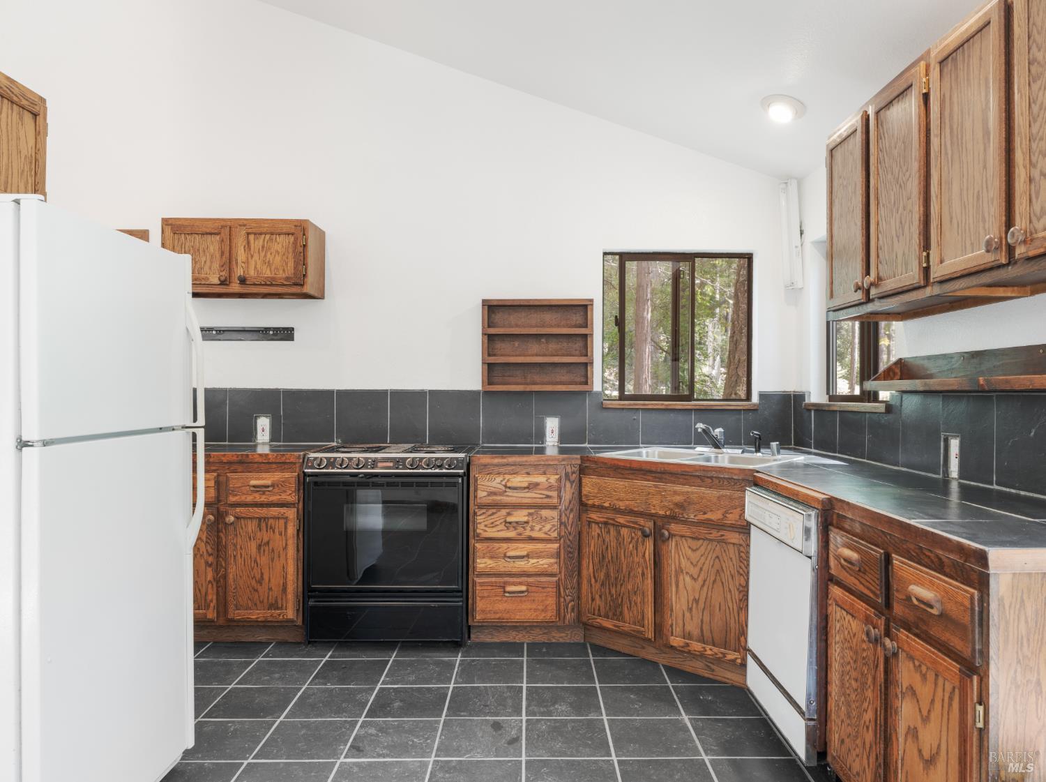 MLS #326043749 image #7