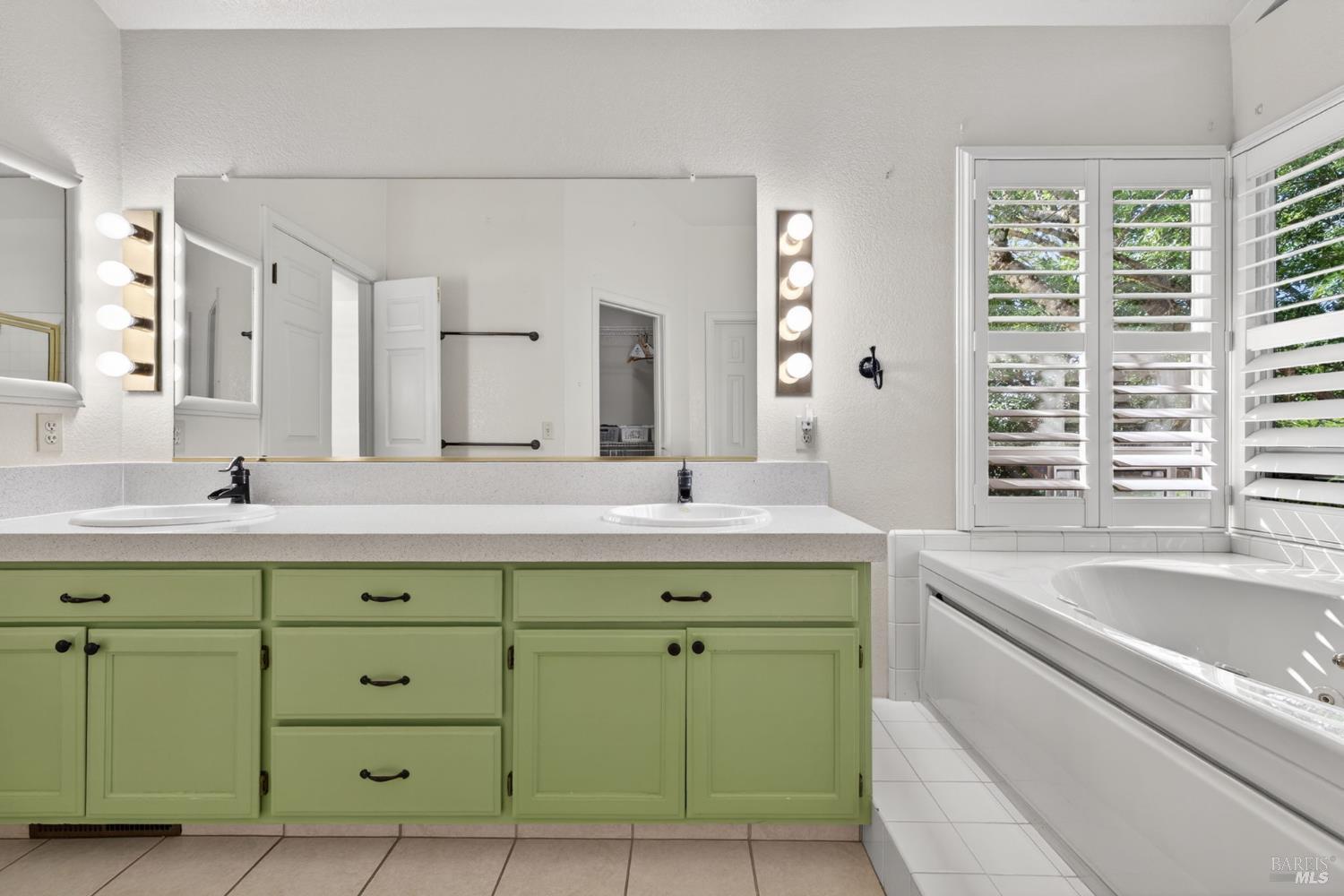 MLS #326043962 image #36