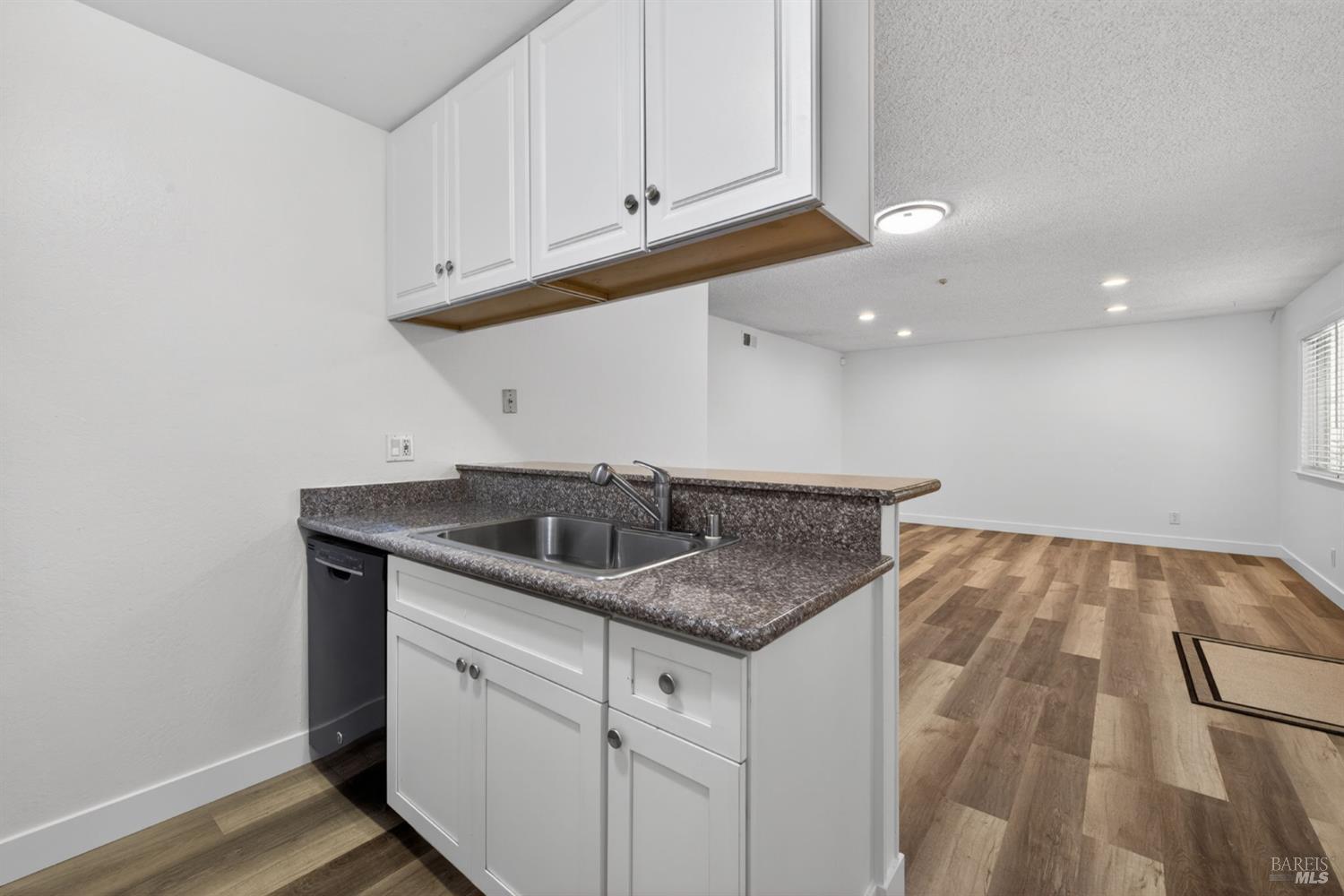 MLS #326043976 image #8