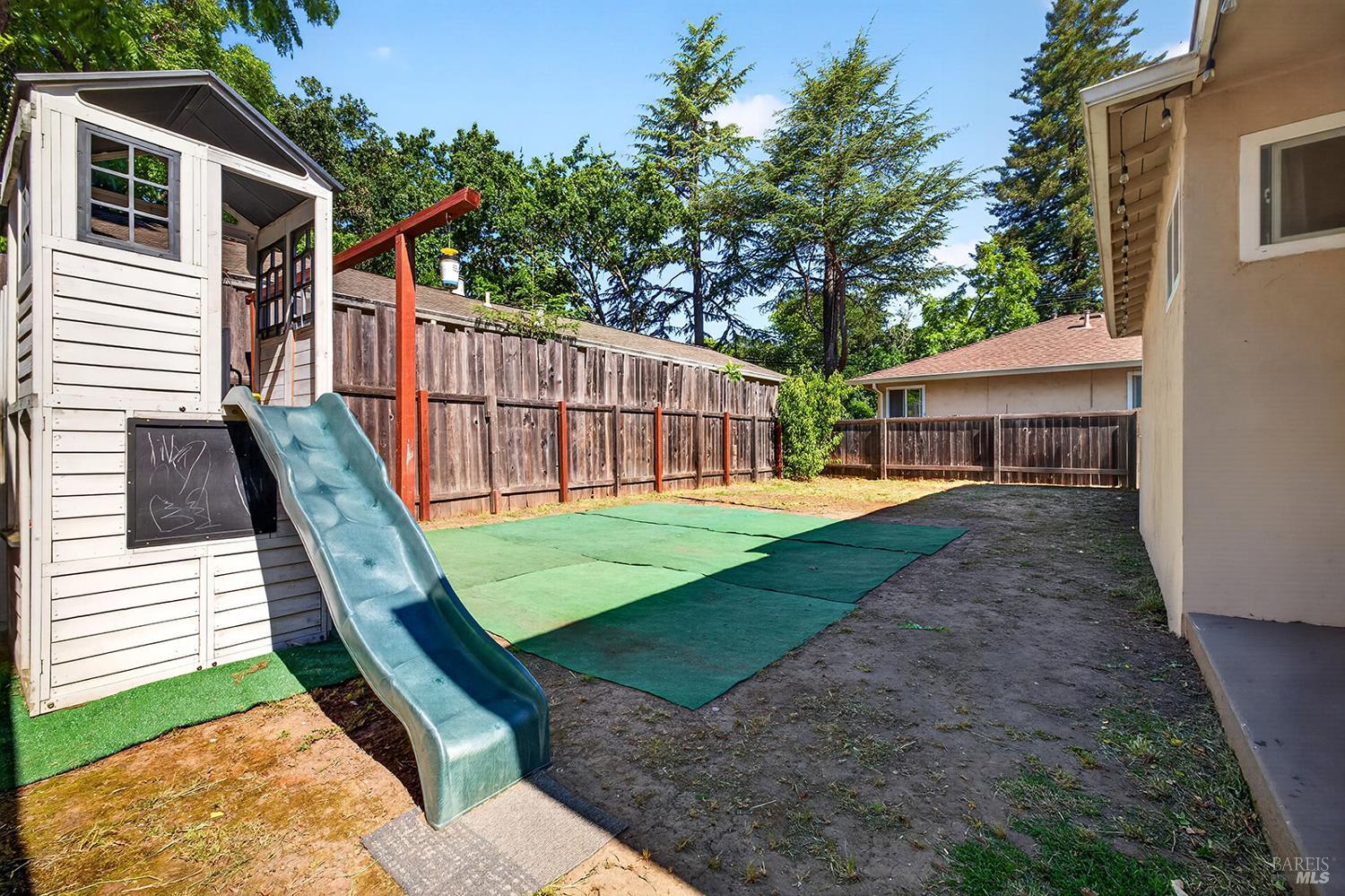 MLS #326043999 image #18