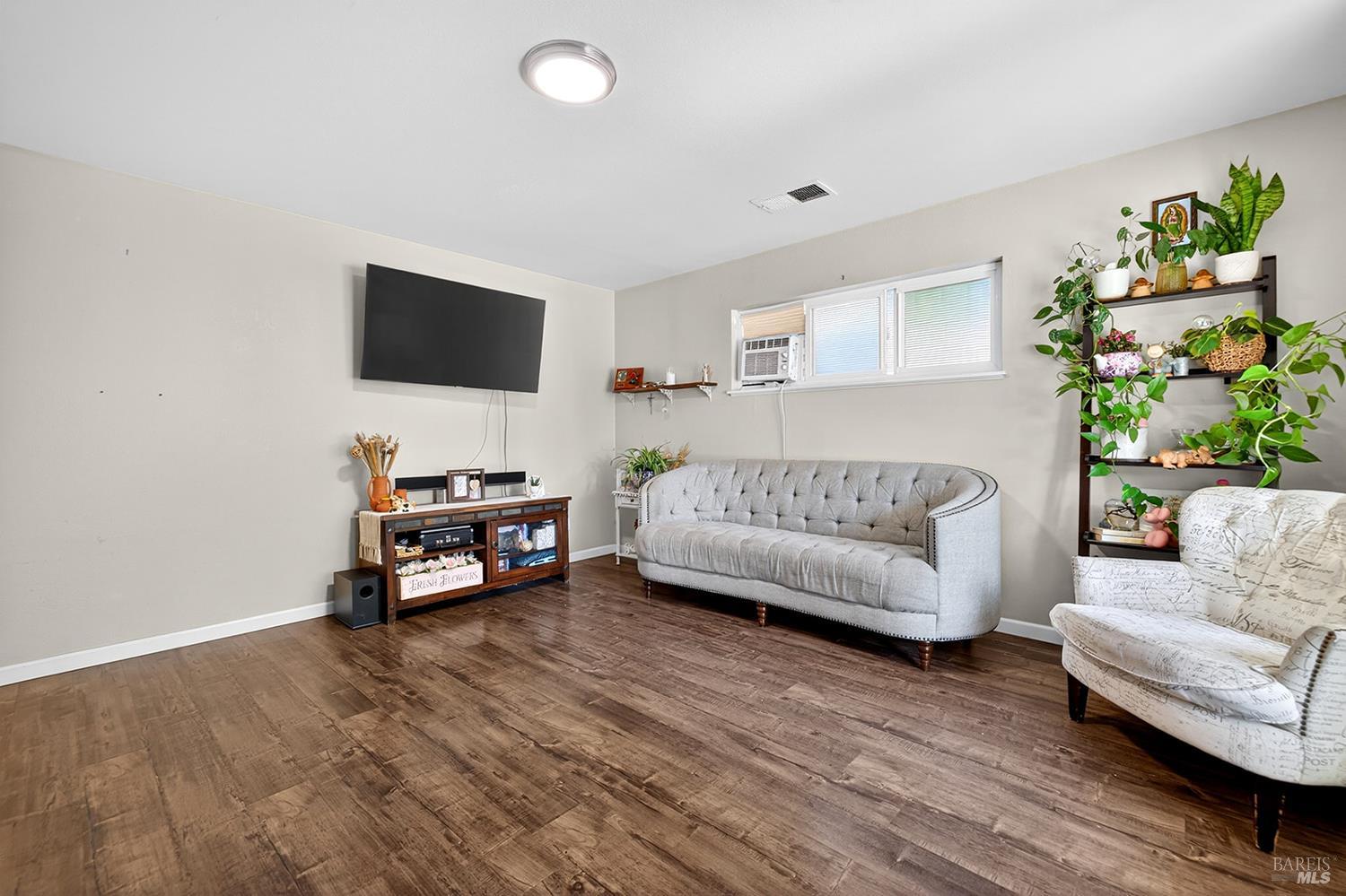 MLS #326043999 image #8