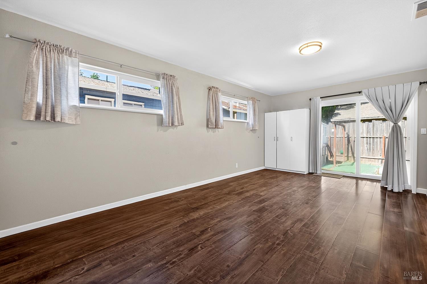 MLS #326043999 image #9