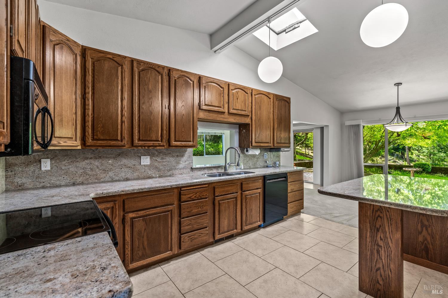 MLS #326044610 image #11