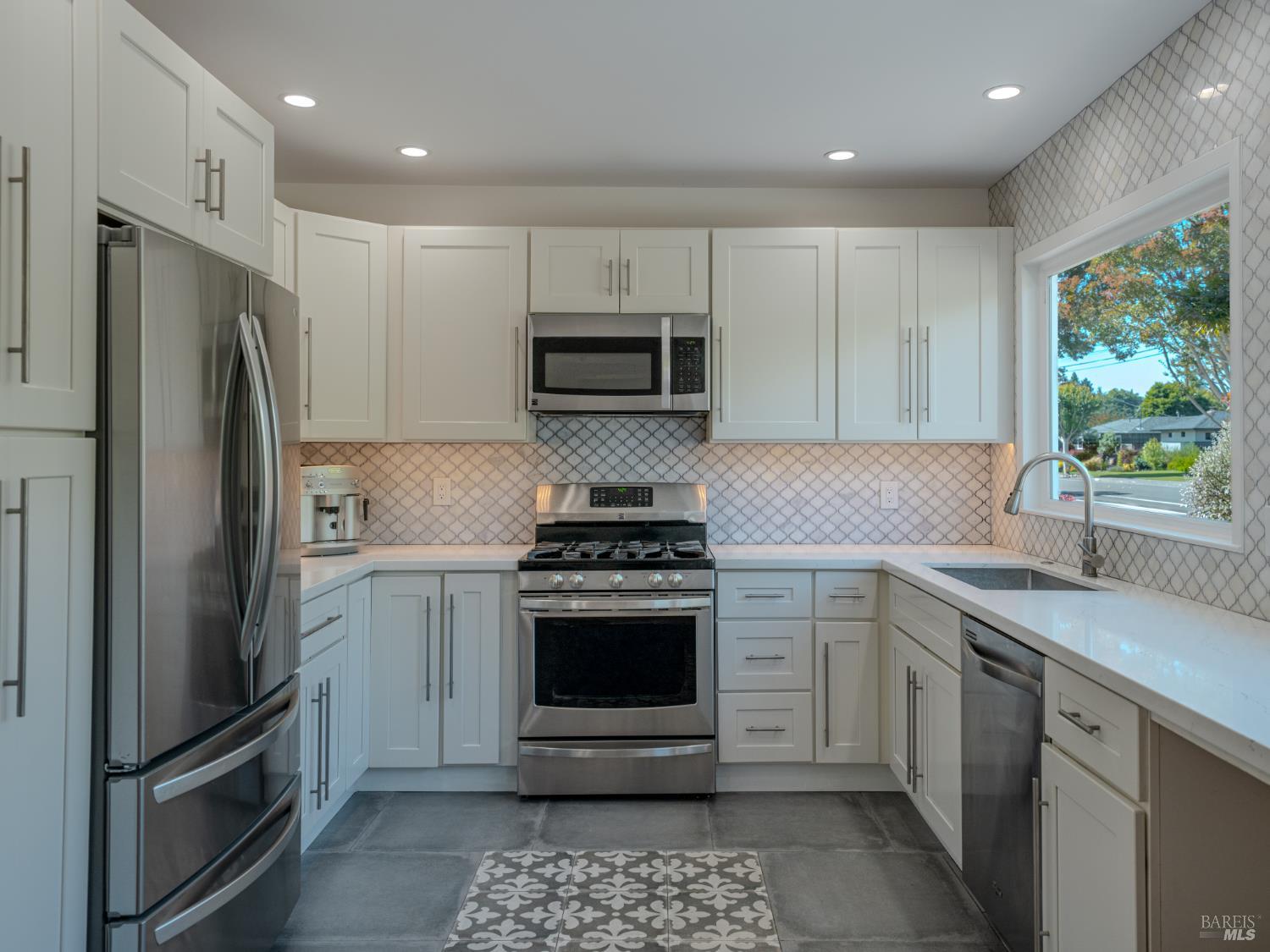 MLS #326045512 image #11