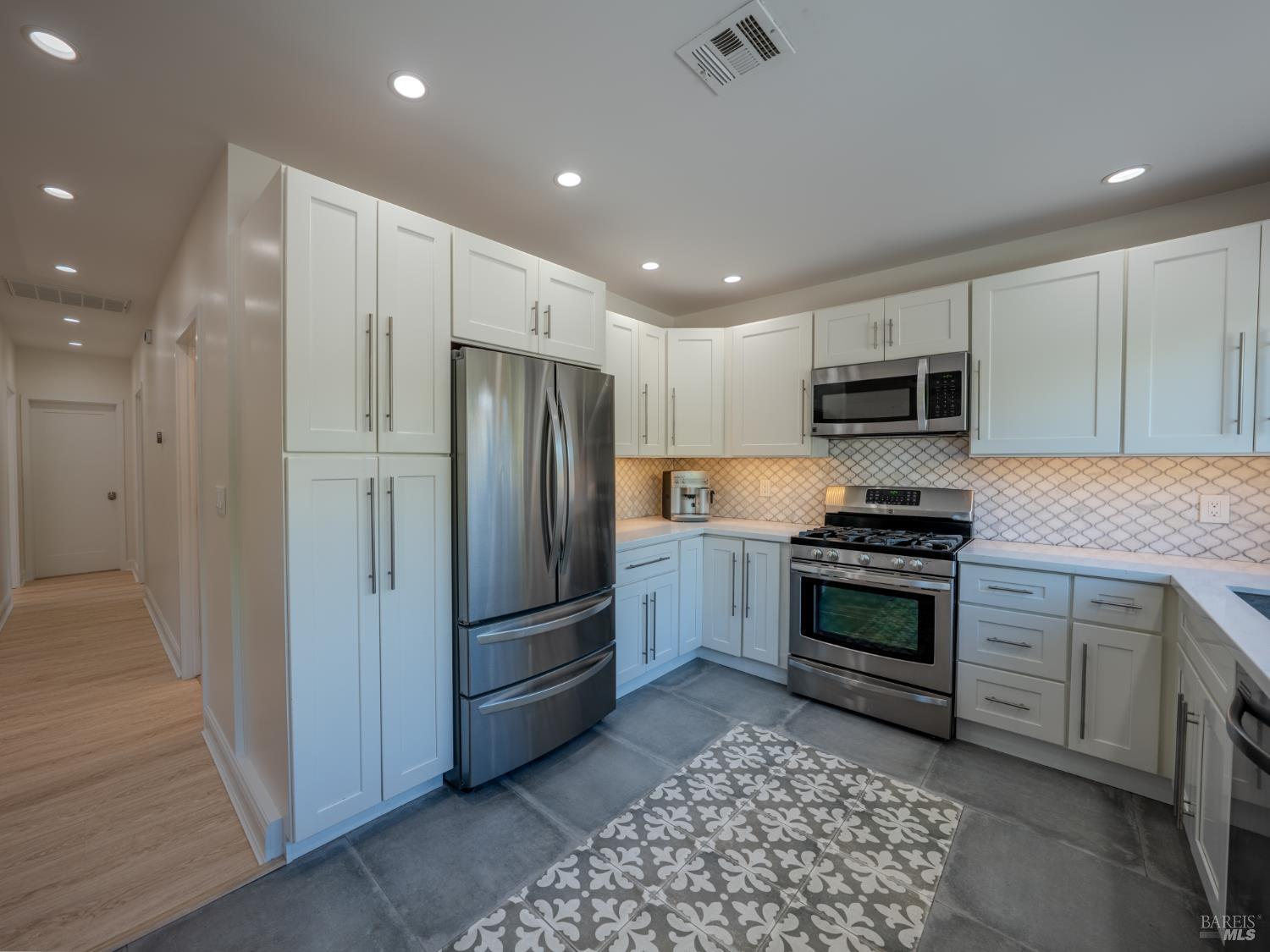 MLS #326045512 image #3
