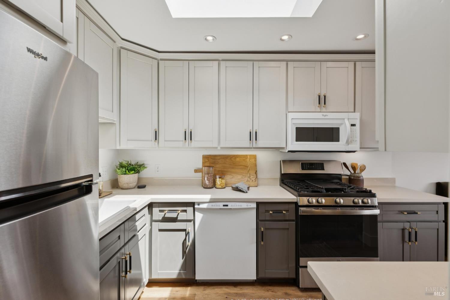 MLS #326044944 image #9