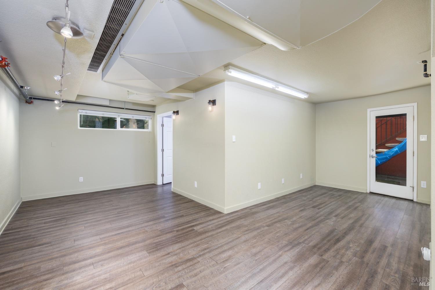 MLS #326047595 image #16