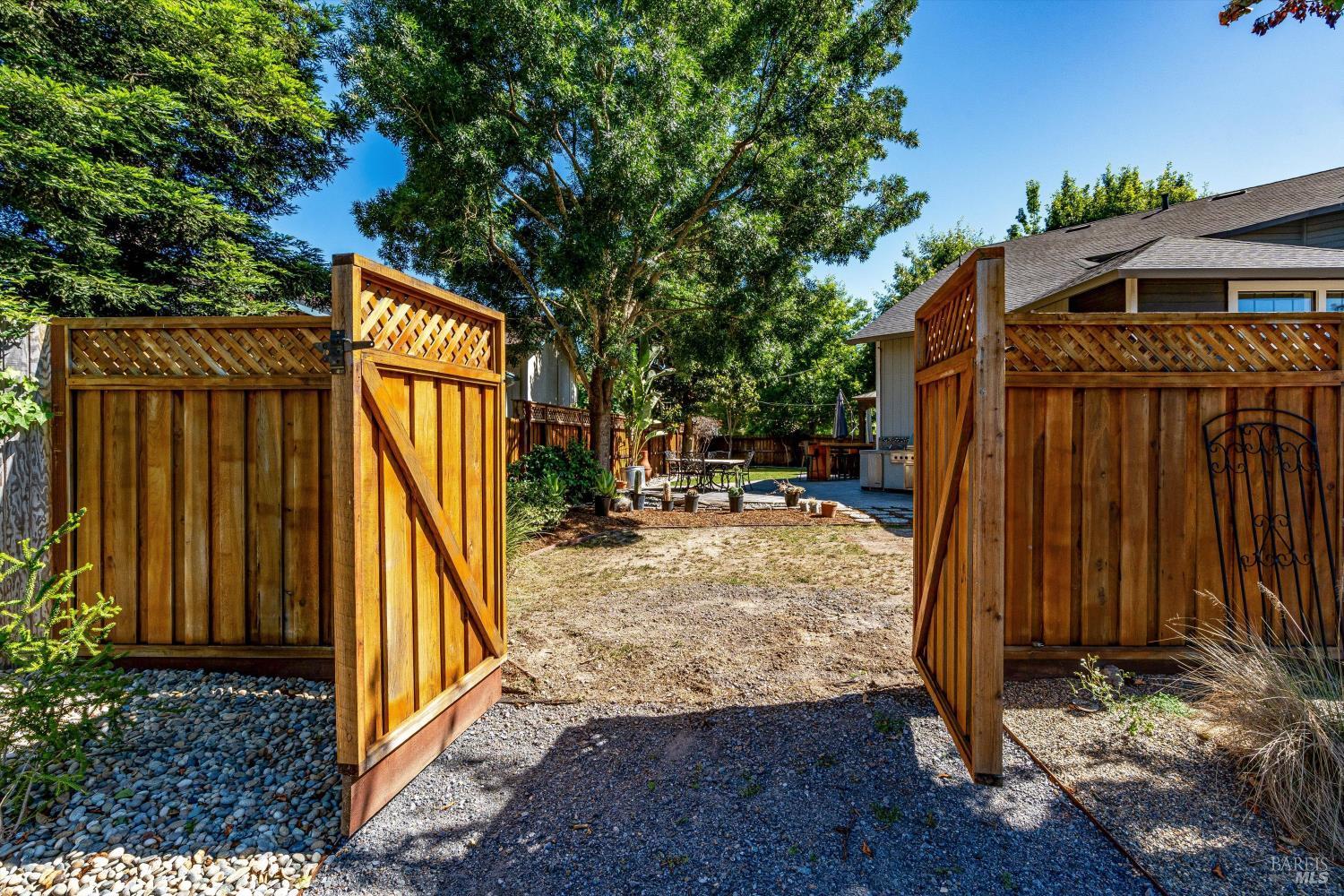 MLS #326051929 image #3