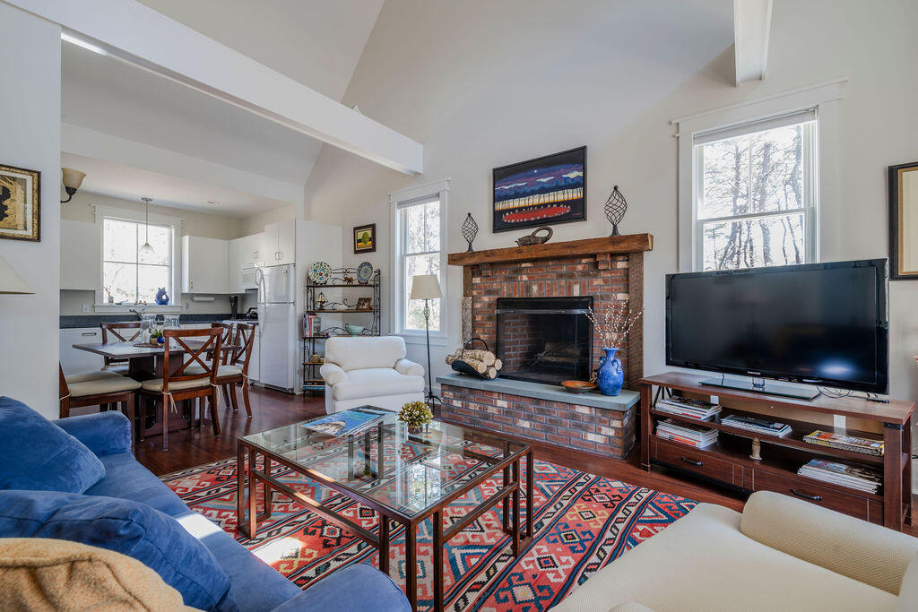 MLS #22602016 image #2