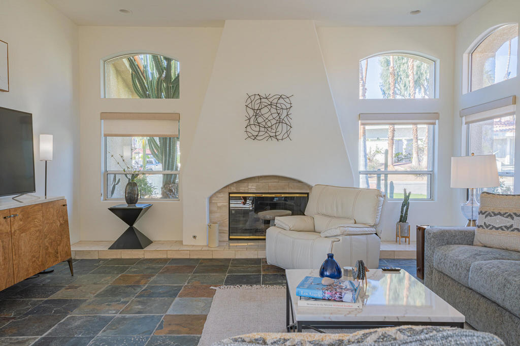 MLS #219140624DA image #8