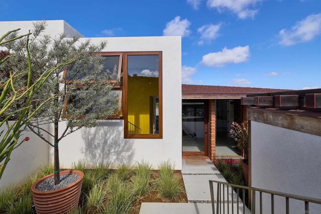 MLS #260004464SD image #2