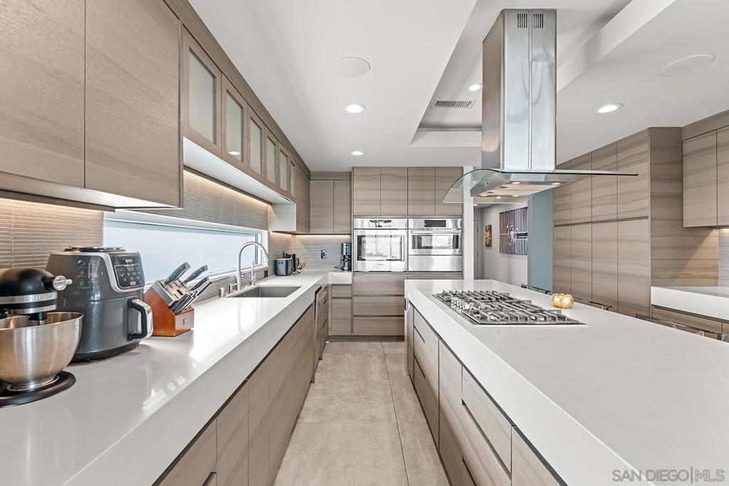 MLS #260005977SD image #14