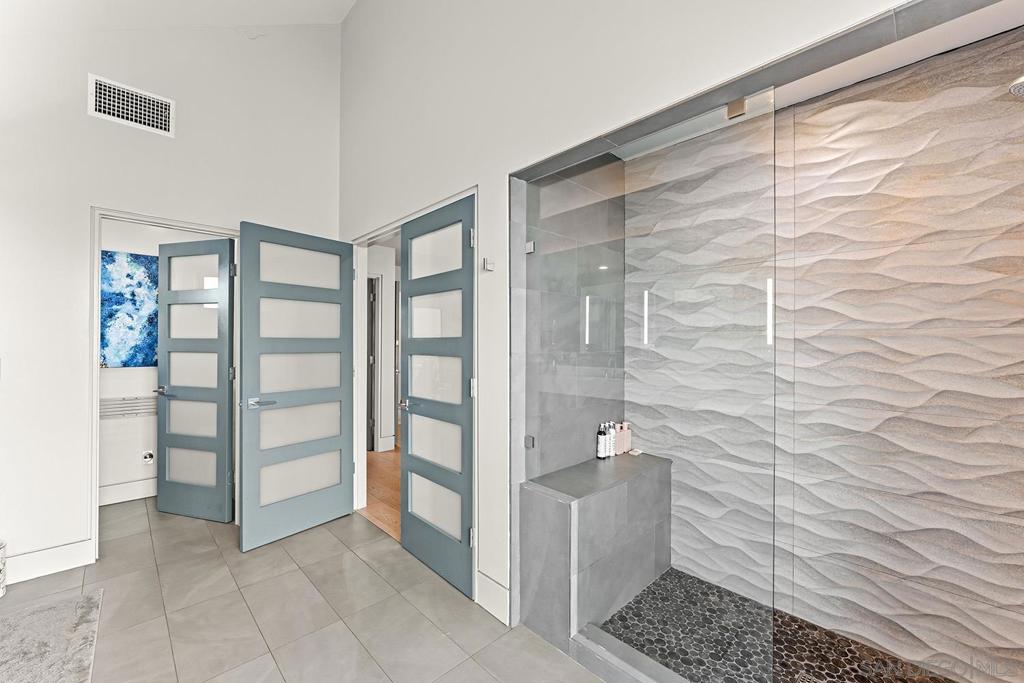 MLS #260005977SD image #39