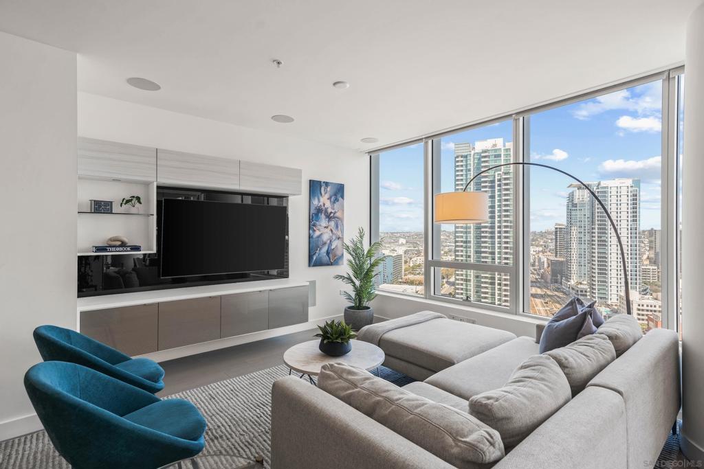 MLS #260005918SD image #2