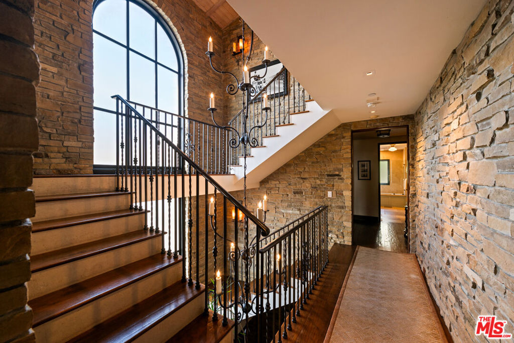 MLS #26646235 image #18