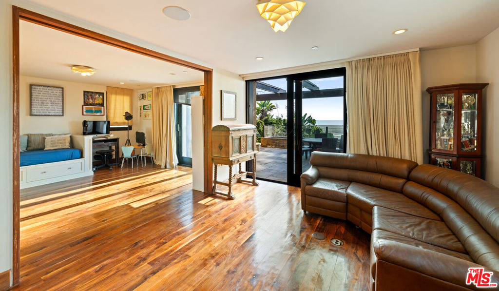 MLS #26646235 image #31