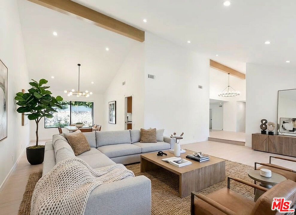 MLS #26653057 image #0