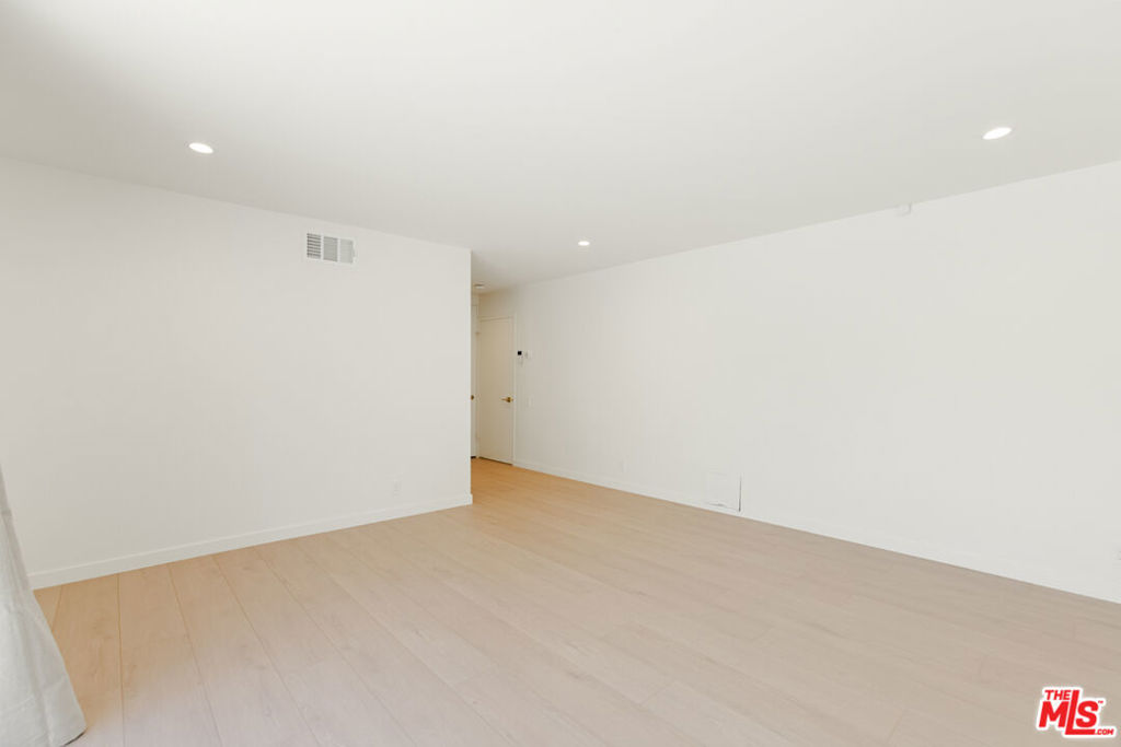 MLS #26653057 image #27