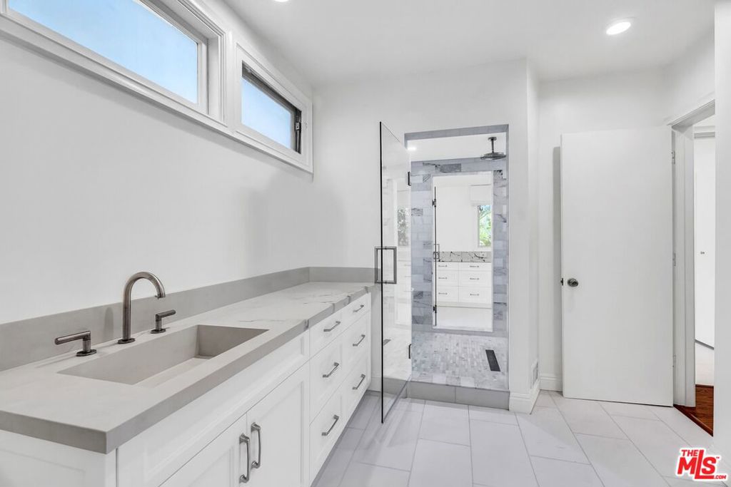 MLS #26655823 image #1