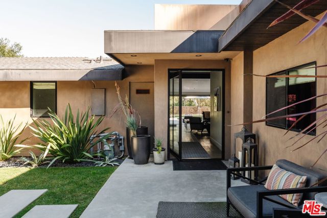 15490 Milldale DR Los Angeles CA 90077 | MLS #26657189 45 MLS #26657189 image #0