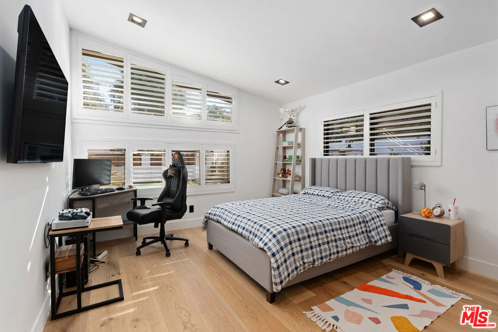 MLS #26657423 image #26