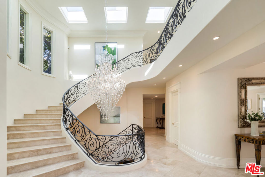 MLS #26663043 image #2